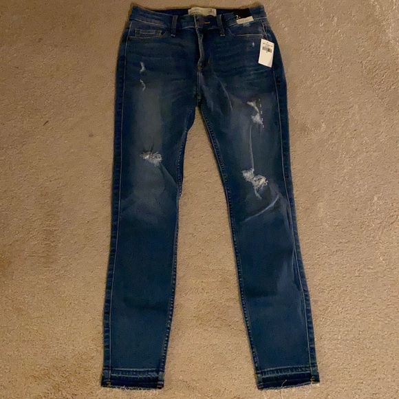Abercrombie & Fitch Denim - 🔥NWT! Abercrombie & Fitch Ankle Jean - Size 2